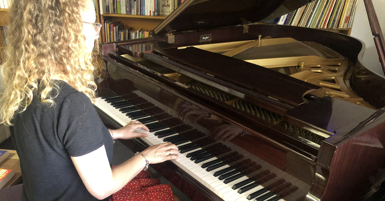 piano lessons swansea caves beach