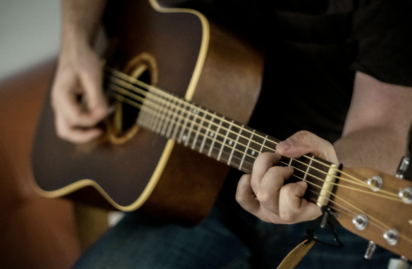 guitar lessons caves beach